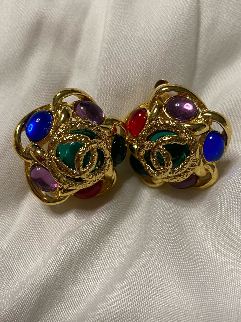 Vintage 1993 ChaneI  Multi- Color Stone Clip On Earrings GORGEOUS!